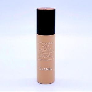 CHANEL 70 Beige Ultra Light Skin Foundation Brand New Makeup Foundation
